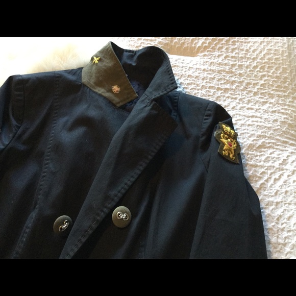 Jacket - Picture 1 of 8